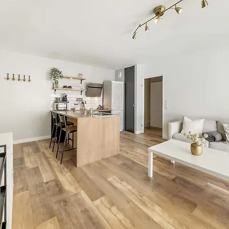 Vauban - Au Calme - Parking/terrasse * Ренн